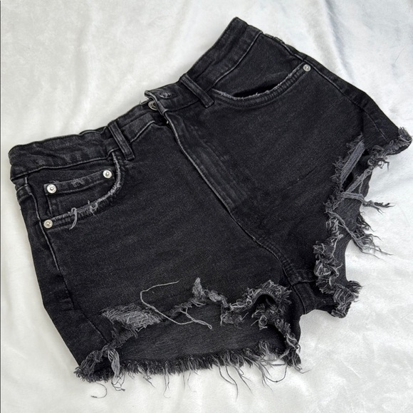 ZARA SIZE 6 Women's Denim Shorts Black Distressed - Picture 1 of 7